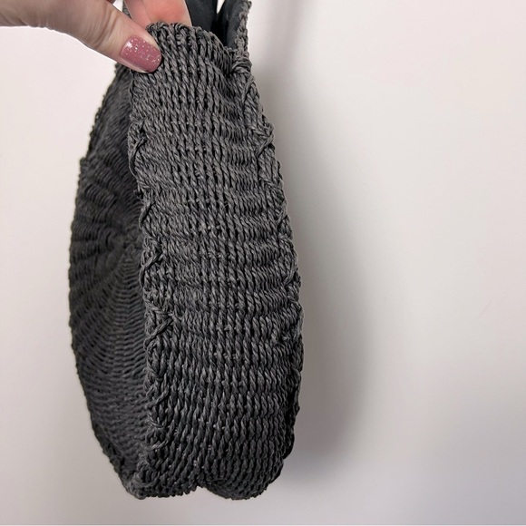 Urban Outfitters Large Round Straw Tote Bag Dark Gray Minimalist Summer Coastal - Picture 10 of 14